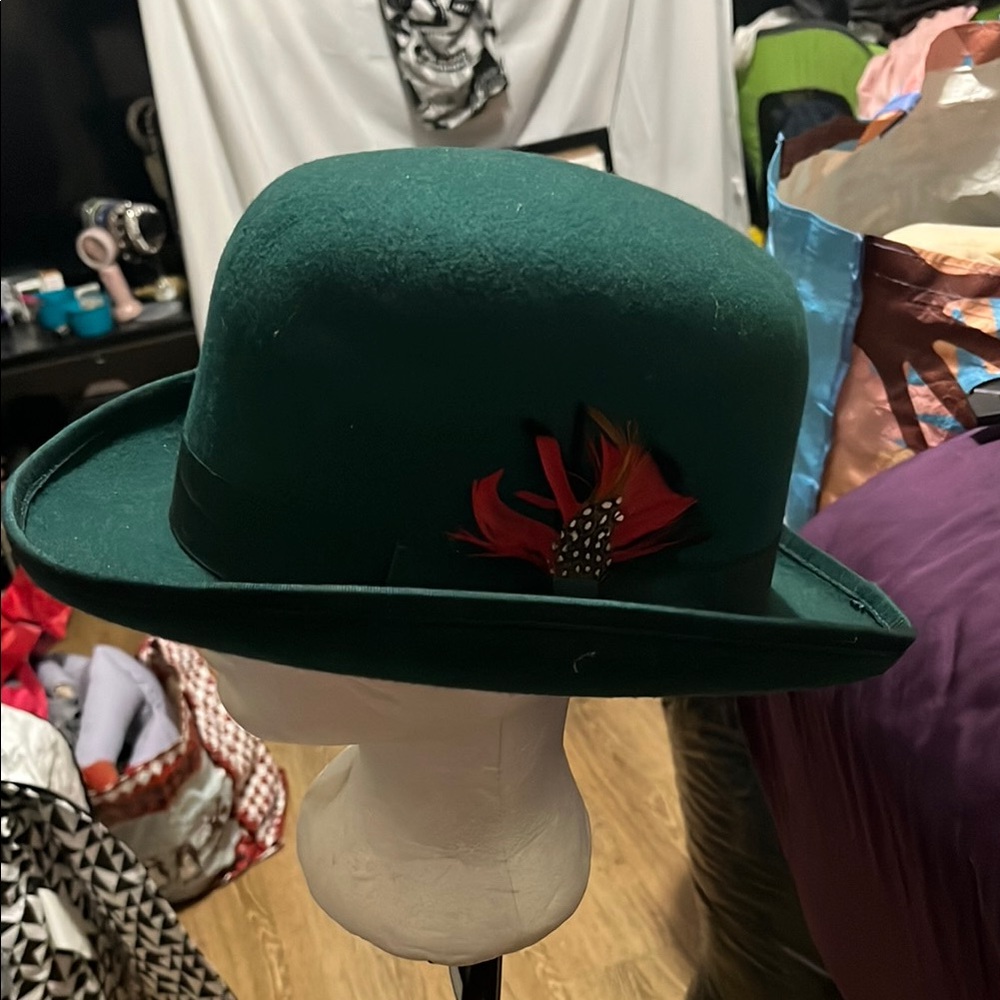 Ferrecci Green and Red Classic Hat
